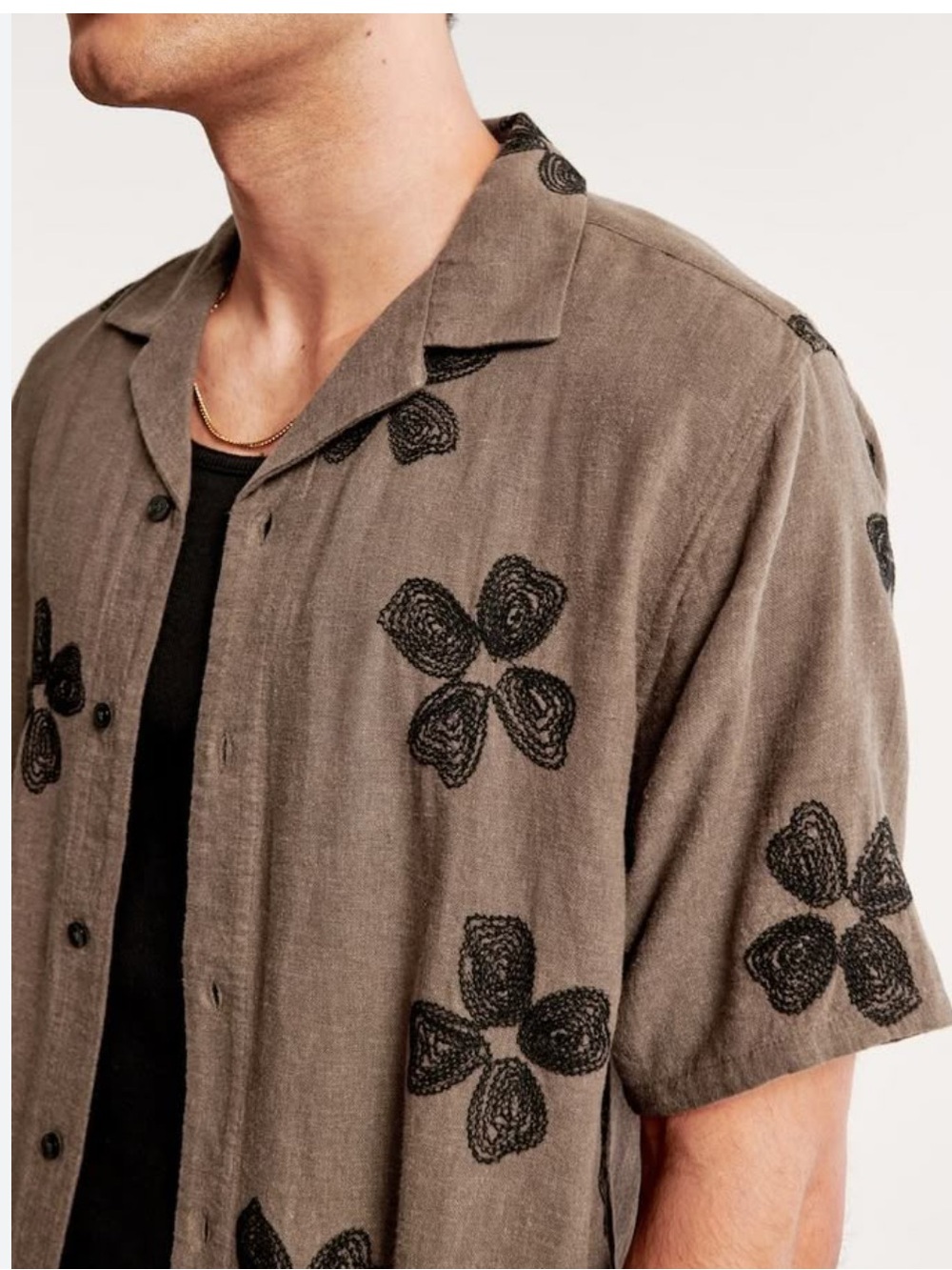 NWT Truth by Republic Brown Button-Up Shirt with floral black embroidery, Size M